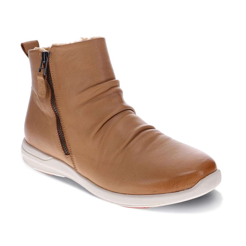 Nina II Boot - Fawn