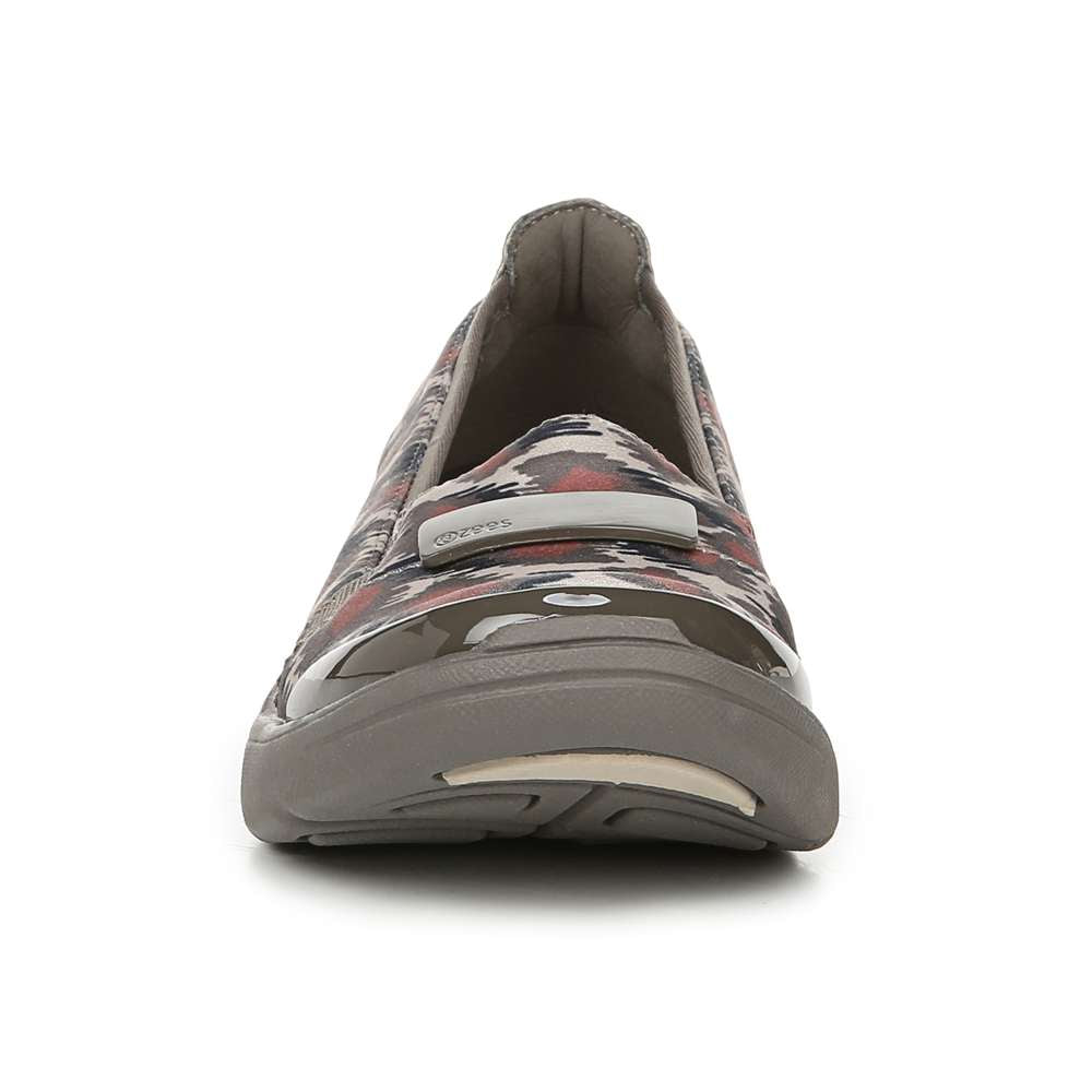 Lipstick Slip-On Casual Sneaker - Print