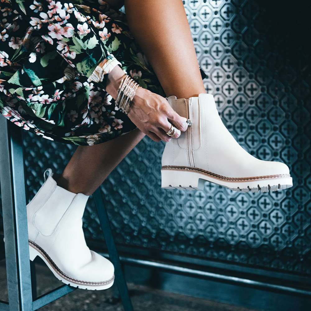 Polly Zip Boot - Off White
