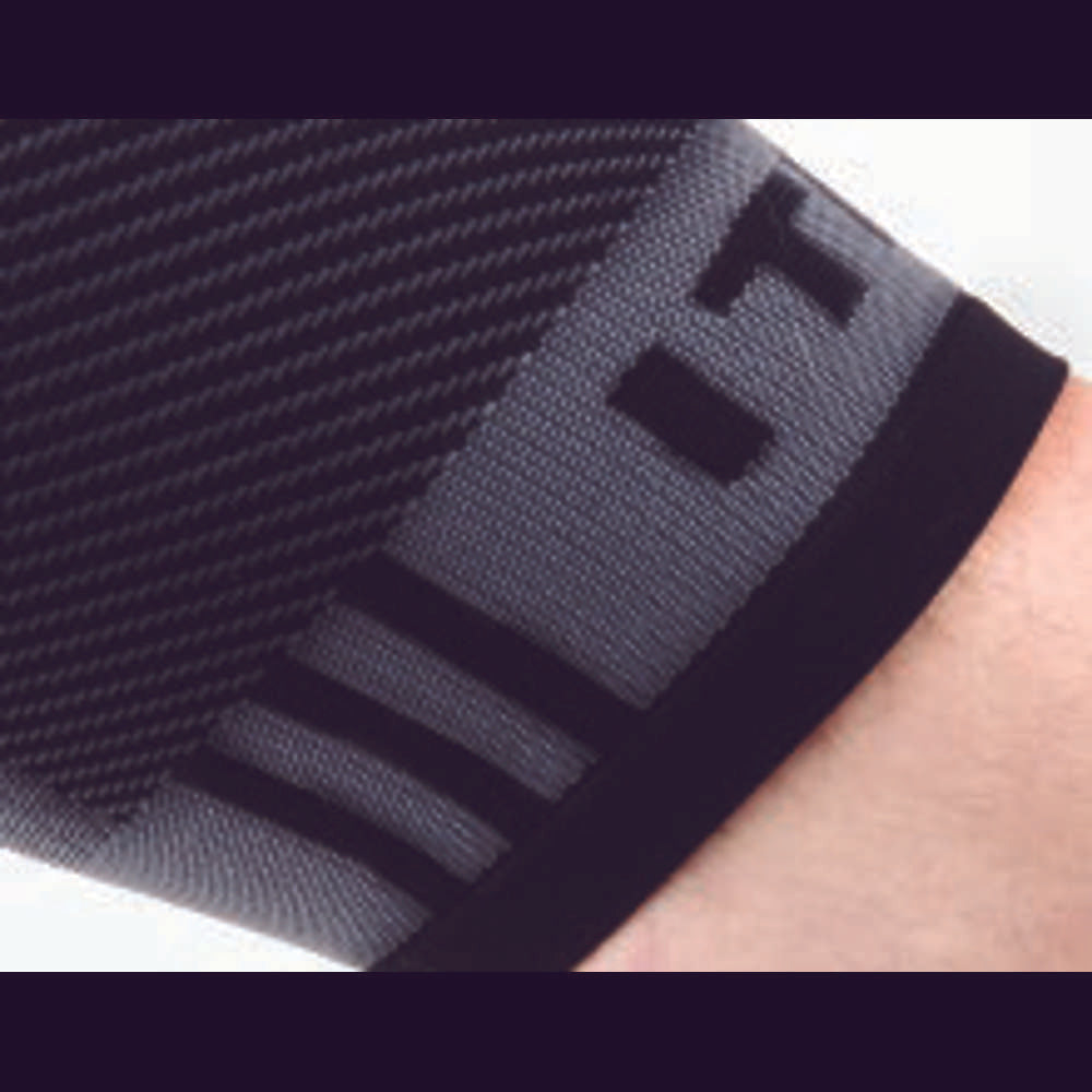 QS4 Thigh Brace Compression Sleeve - Black